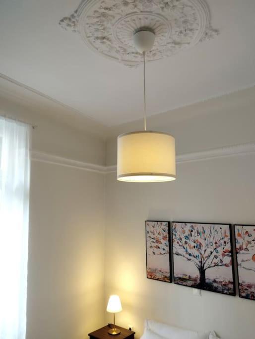 Calliope'S Neoclassical Home In The Heart Of Plaka Athens Ngoại thất bức ảnh