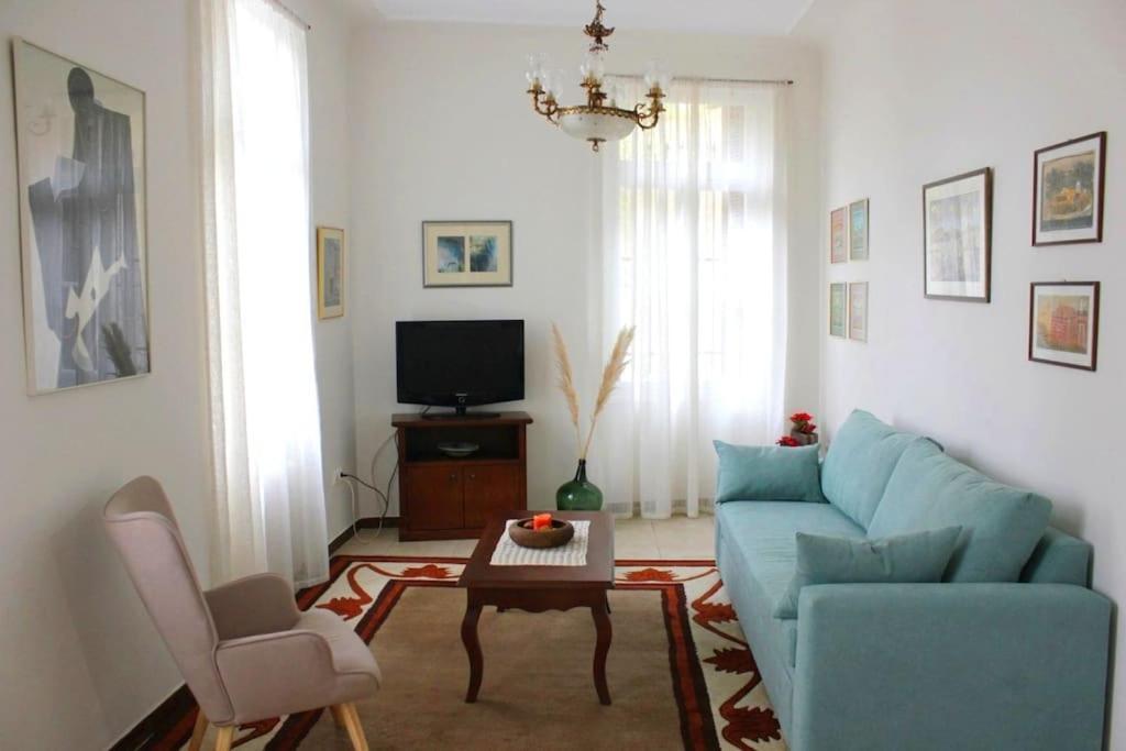 Calliope'S Neoclassical Home In The Heart Of Plaka Athens Ngoại thất bức ảnh