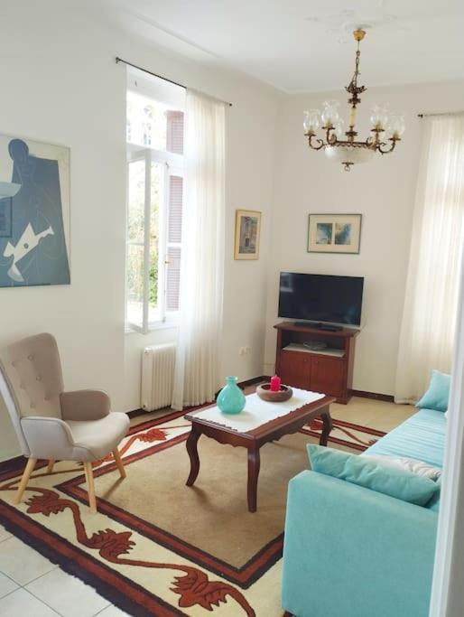Calliope'S Neoclassical Home In The Heart Of Plaka Athens Ngoại thất bức ảnh